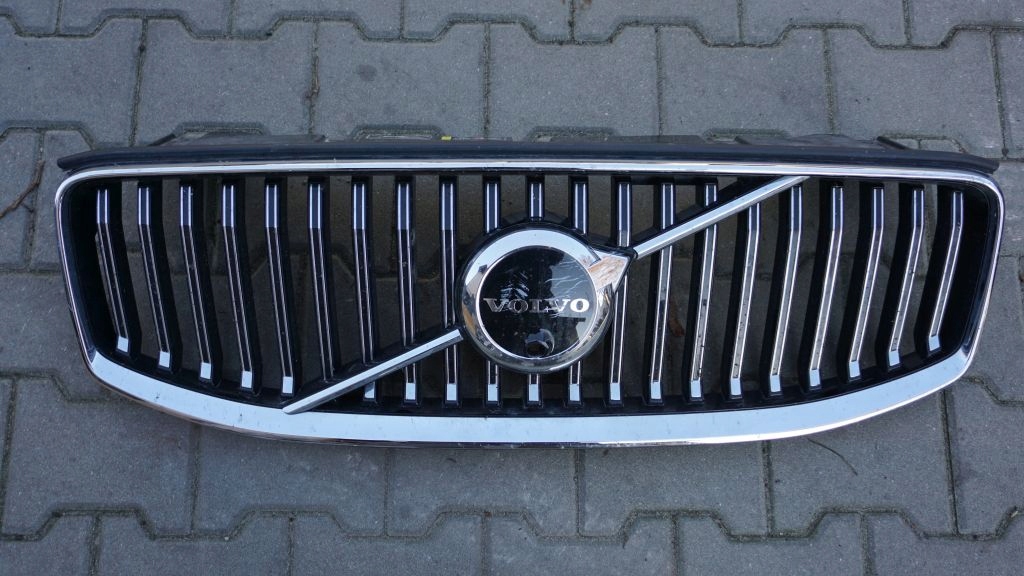 фото №1, Volvo xc60 ii lift - решётка радиатора решётка радиатора радиатора радар i камера