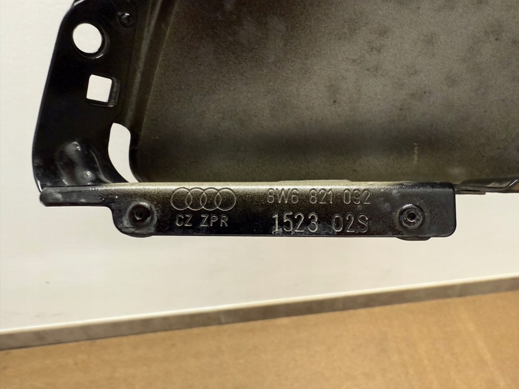 Купить Audi a5 8w6 s-line крыло  правый  перед 8w6821092 хороший