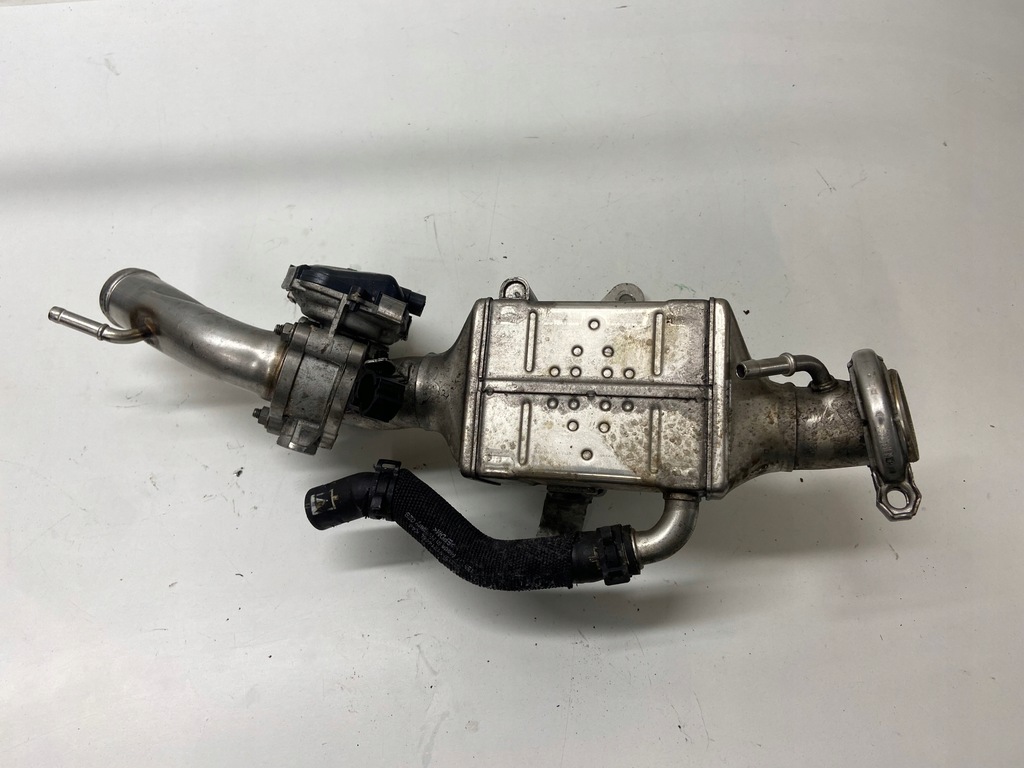 фото №1, Радиатор выхлопных газов egr + дроссельная заслонка audi 3.0 tdi 19r 059131477h 059131508ca