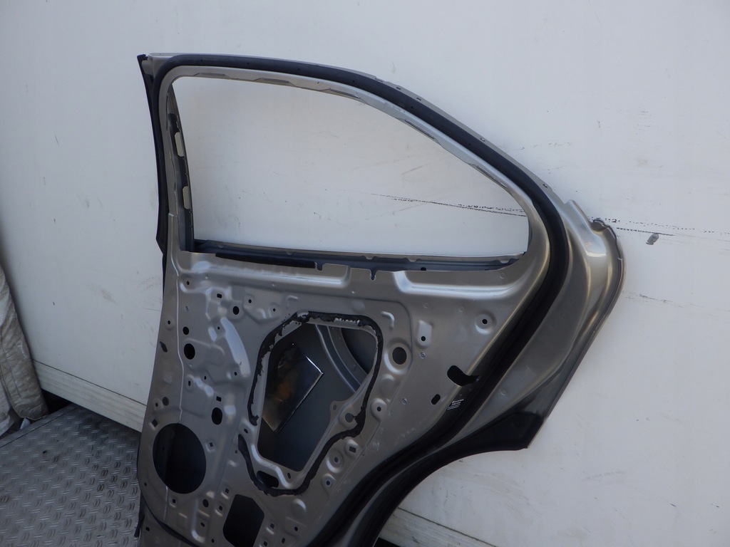 фото №10, Lexus ux дверь правое задние правый задняя