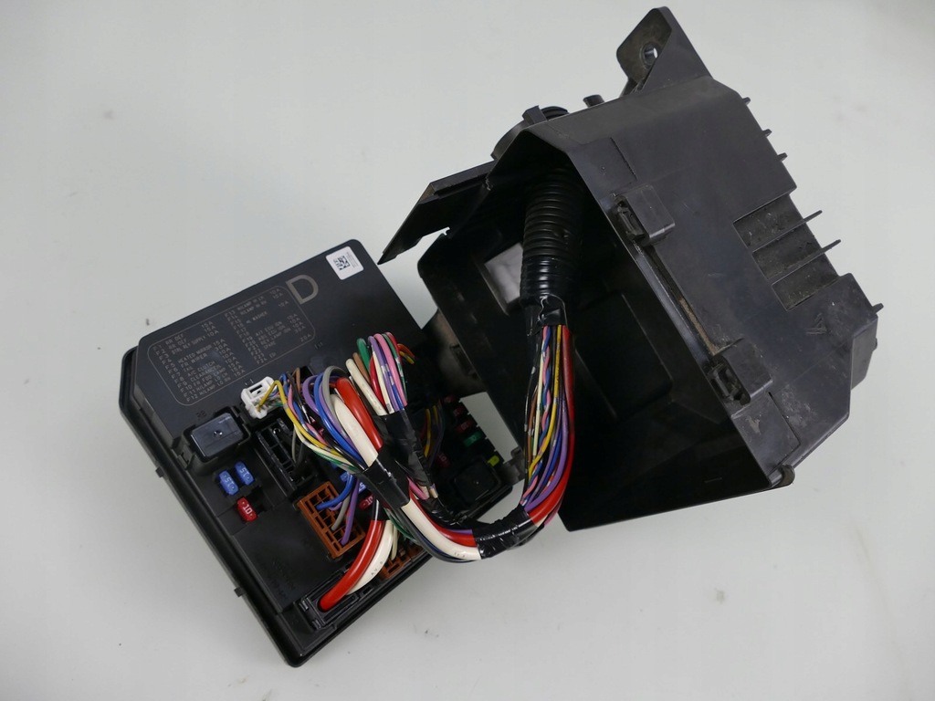 фото №1, Nissan pathfinder r51 2.5 dci модуль комфорту коробка запобіжників navara