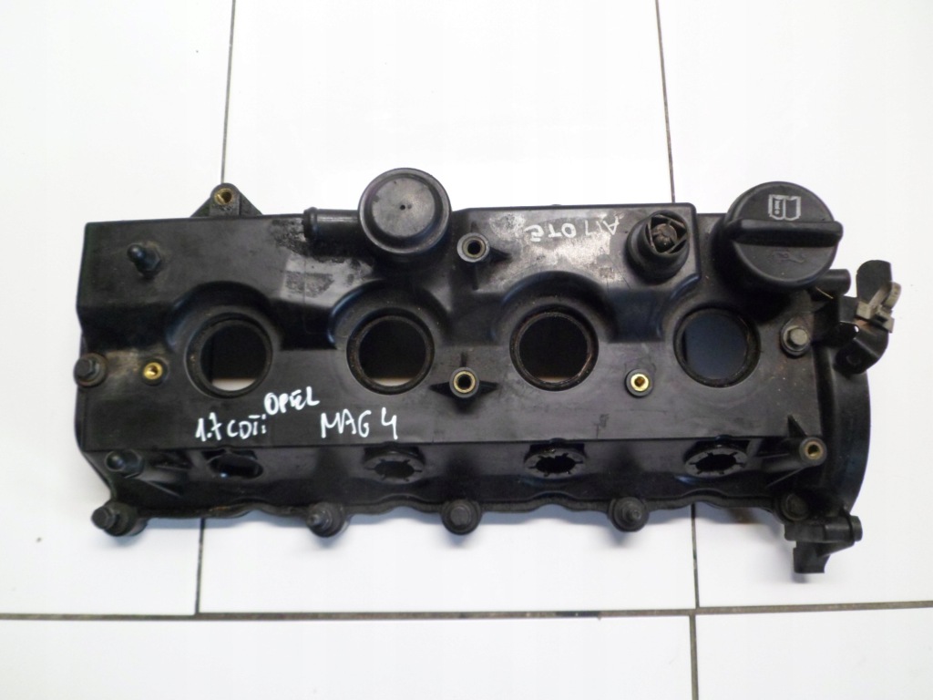 фото №1, Opel astra j 1.7cdti a17dte крышка клапанов 55573764