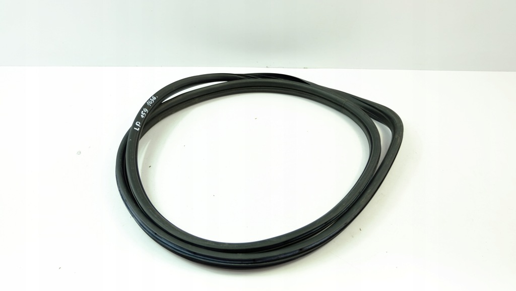 фото №1, Alfa romeo 159 прокладка кузовна двері лівий перед