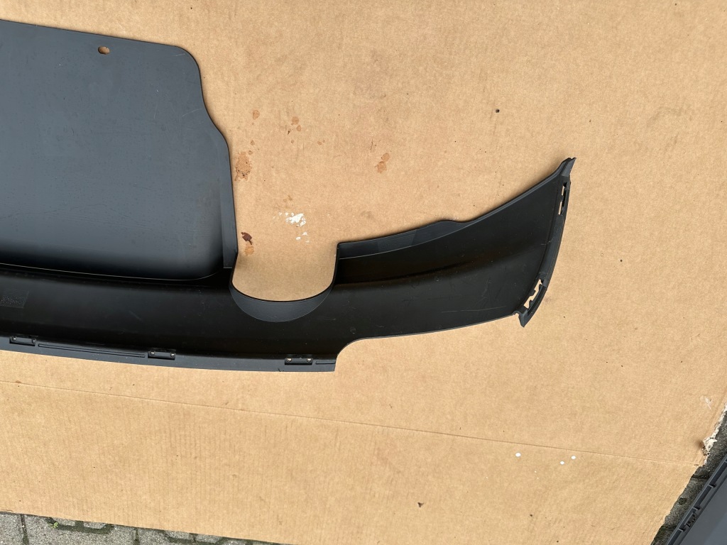 фото №10, Jaguar xe 15- бампер задній нижня частина дифузор