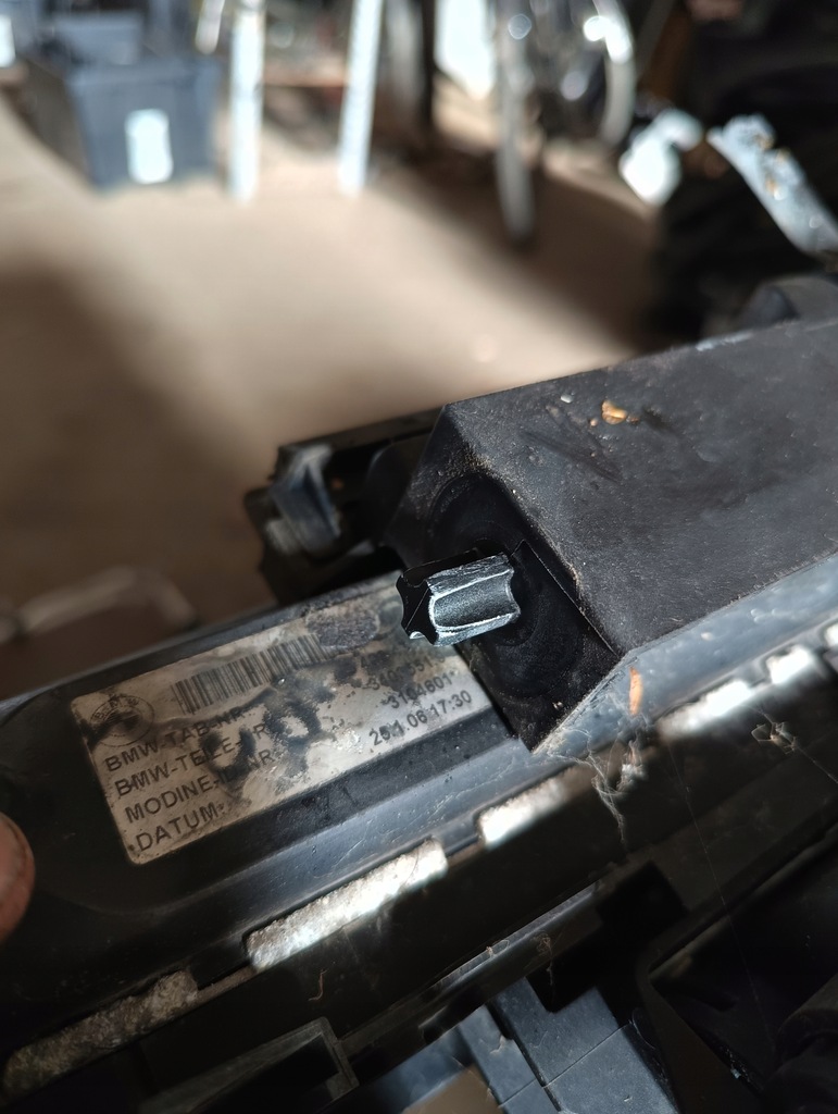 фото №8, Bmw e83 x3 радіатор wody 3403551.8 радіатор кондиціонера коробки