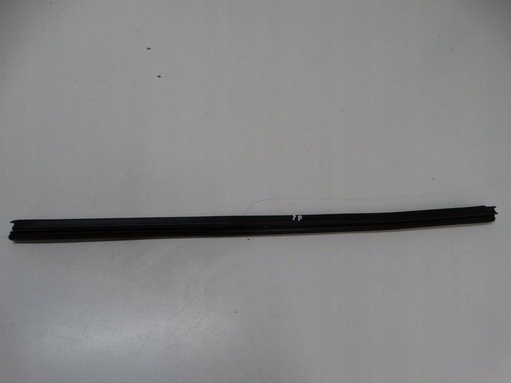 фото №1, Молдинг ущільнювач правий перед renault laguna iii