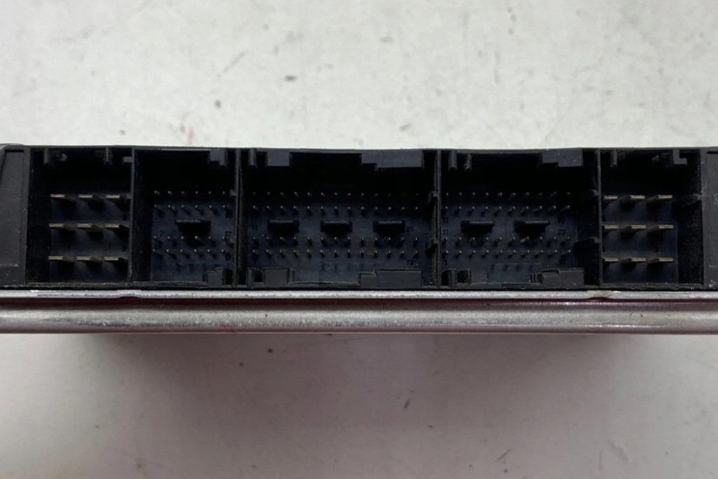 Купити Бортовий комп'ютер двигуна ecu bmw 7 e65, e66, e67 0261209002 3.5l бензиновий 270kw