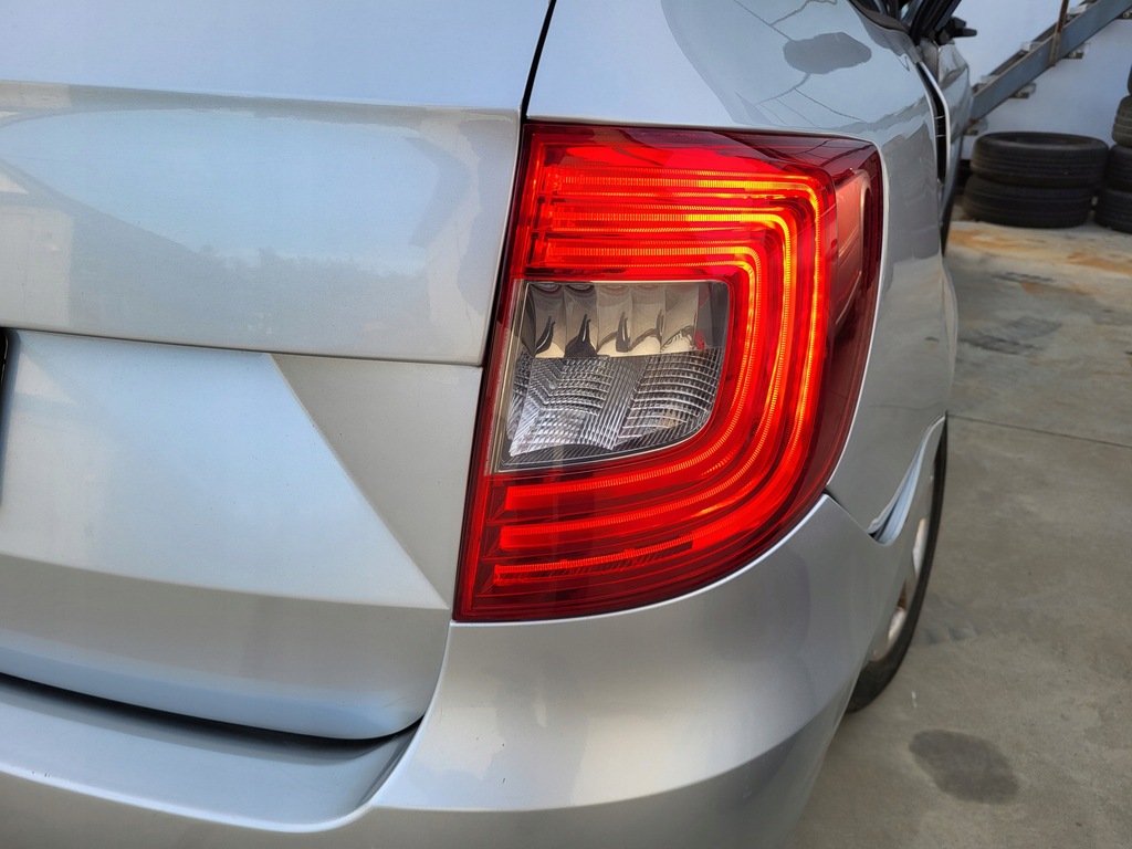 фото №13, Skoda superb ii lift 14r лампа задня права kombi led 3t9945096a