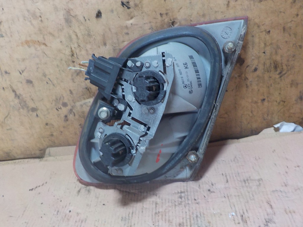 фото №5, Mercedes w210 лампа левая задняя крышка багажника багажника