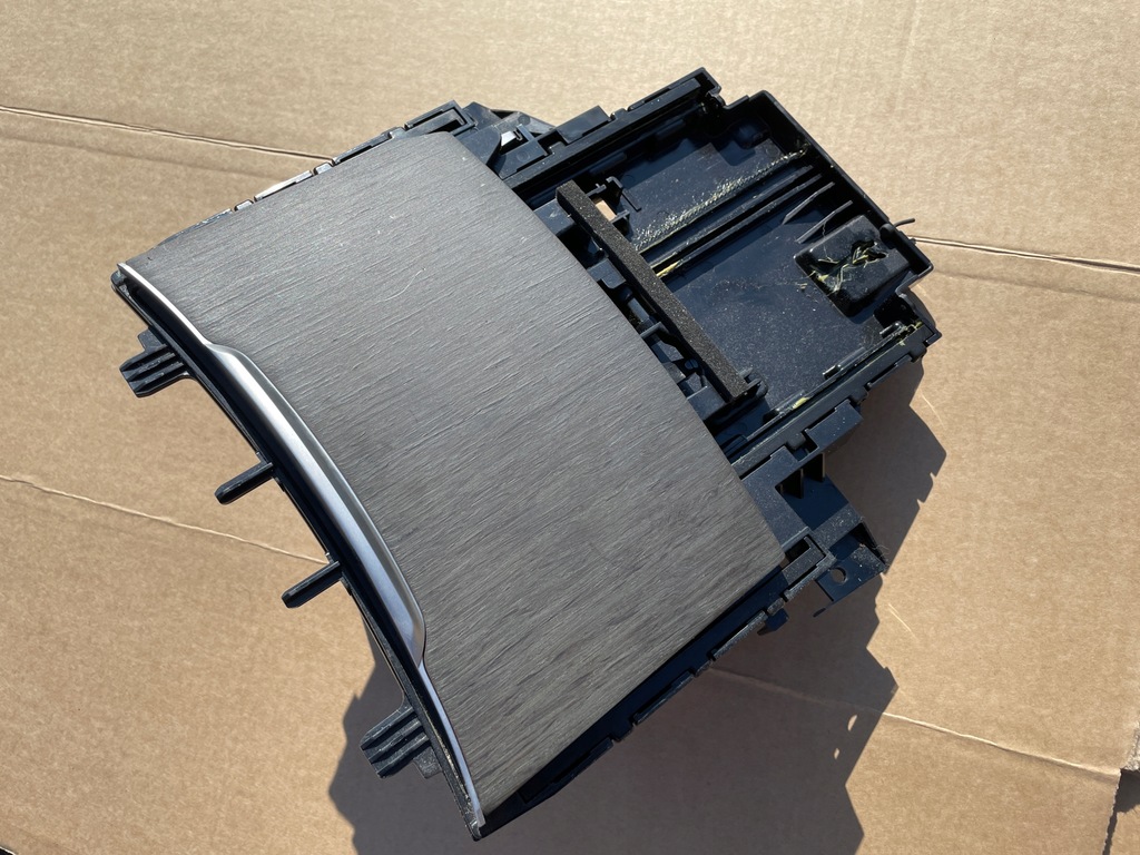 фото №1, Alfa romeo stelvio dekor пепельницы пепельница