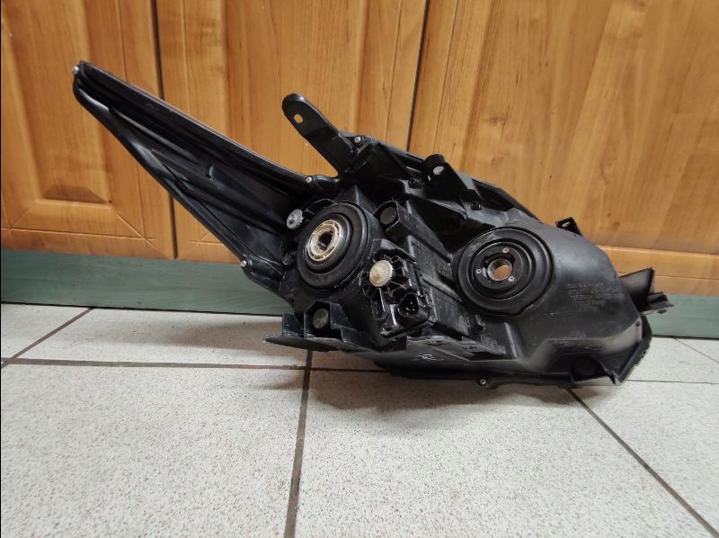 фото №7, Лампа передняя перед toyota prius iii a045053