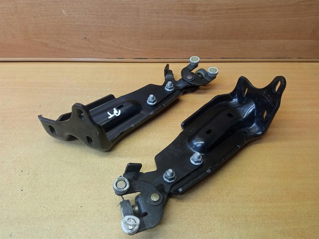 фото №1, Направляющая дверь vw sharan ii 7n 7n0843397d