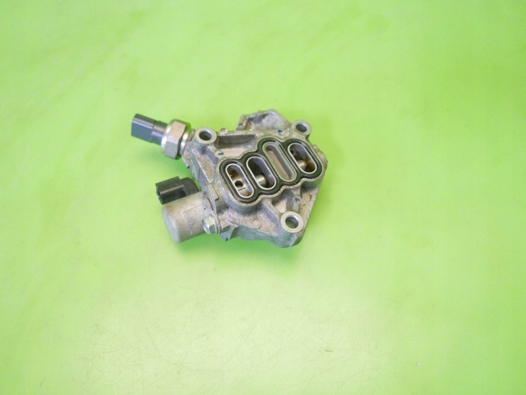 фото №8, Датчик тиску оливи клапан змінних faz розподільного валу honda civic x 1.0 t