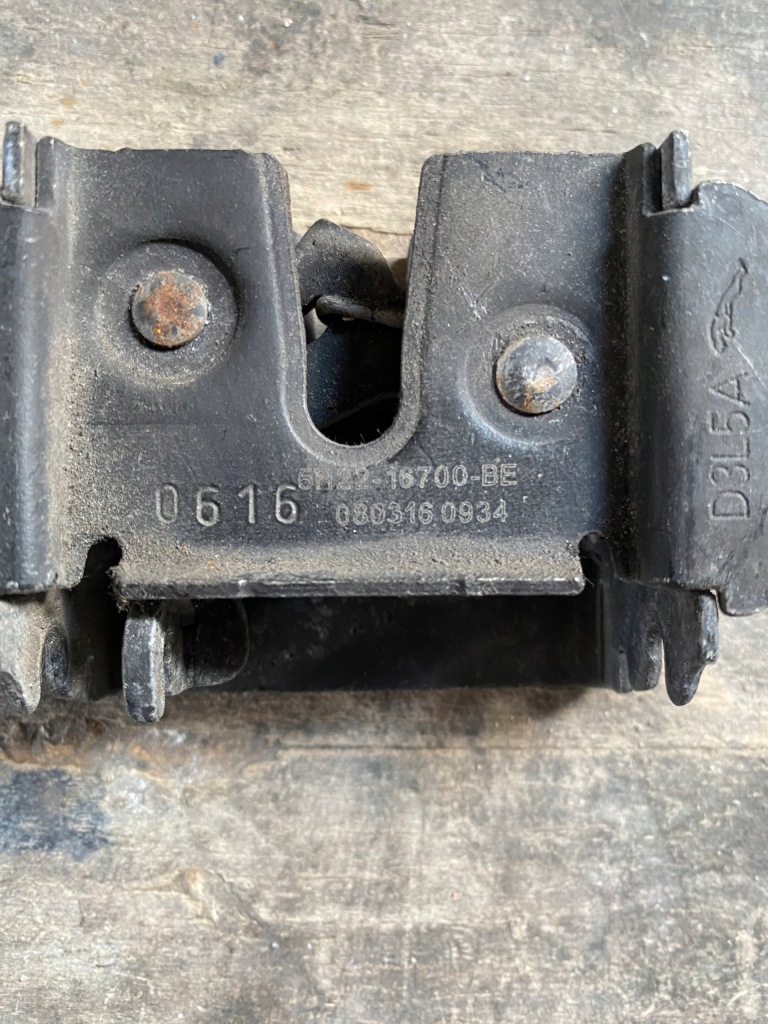 фото №3, Land rover discovery замок капот 5h22-16700-cb