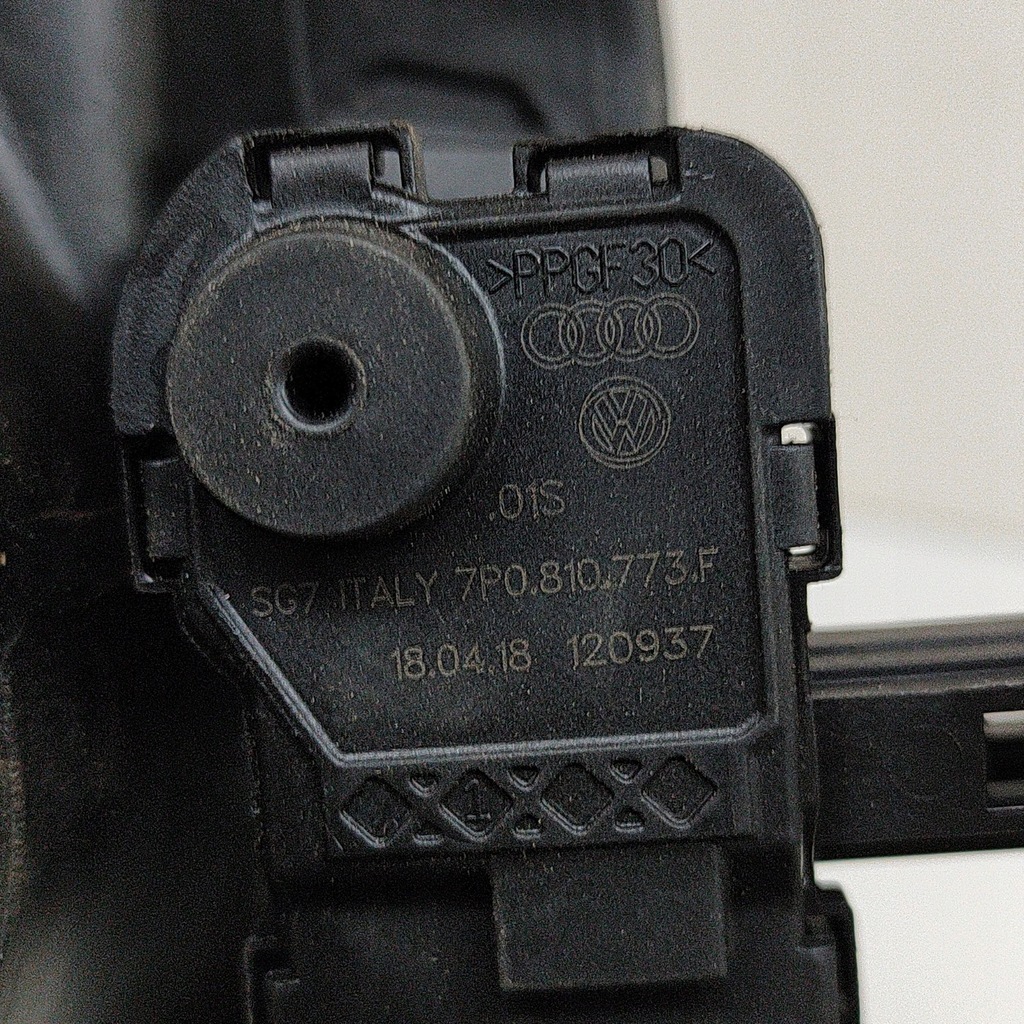 фото №6, Skoda octavia mk3 5e 2018 кришка заливної пального