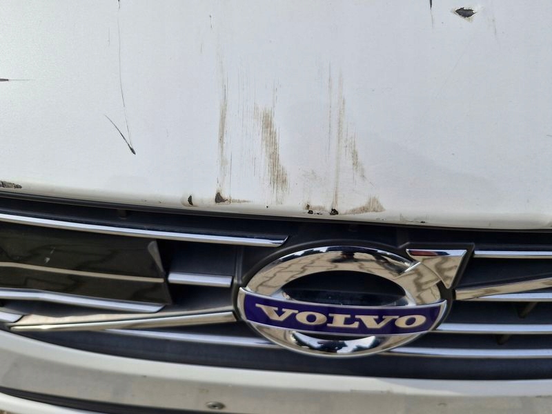 Volvo s60 ii 2 рестайлінг  бампер перед передній led світлодіоди решітка радіатора Київ