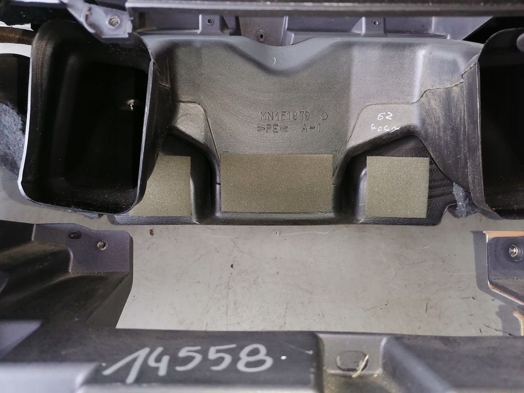 фото №9, Mitsubishi grandis консоль, подушка безпеки, модуль, ремені