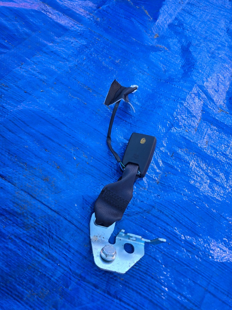 фото №1, Nissan qashqai ii j11 клипса поперечина задняя