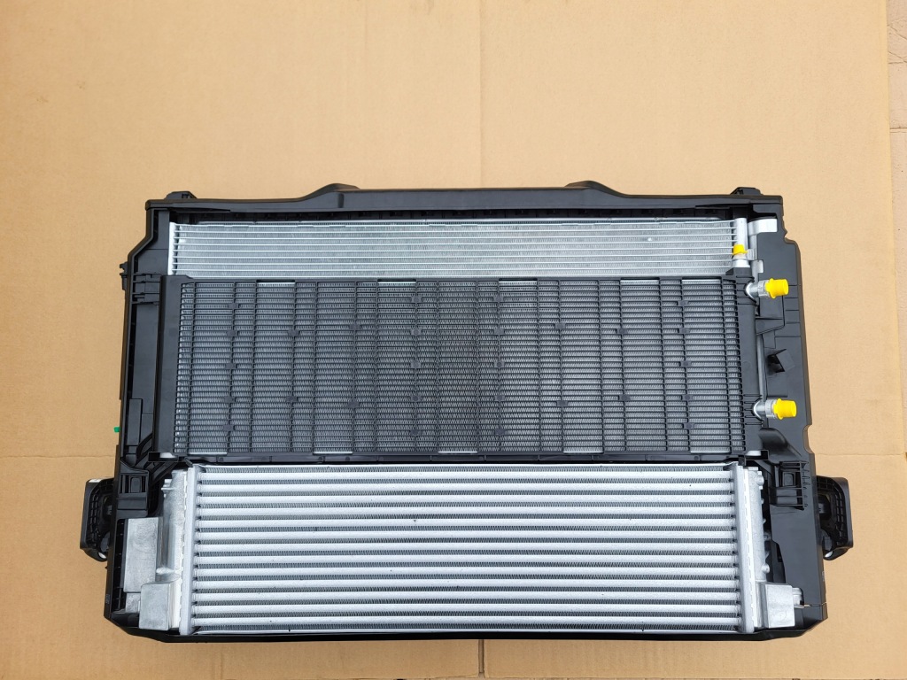Купить Комплект радиатор с вентилятор bmw serii 1 f70 m35i xdrive 300km 2023-