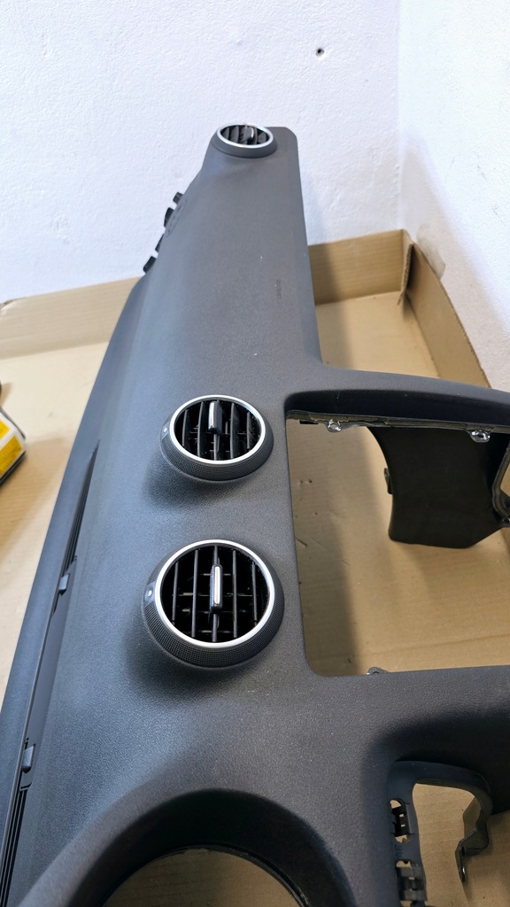 фото №11, Панель приладів приладова панель приладів подушка безпеки ремені audi a3 8p lift europa