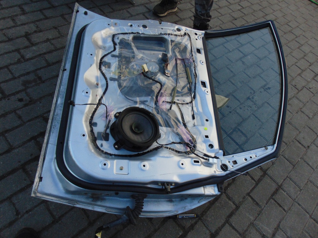 фото №14, Дверь левая перед передние mitsubishi grandis a19 europa