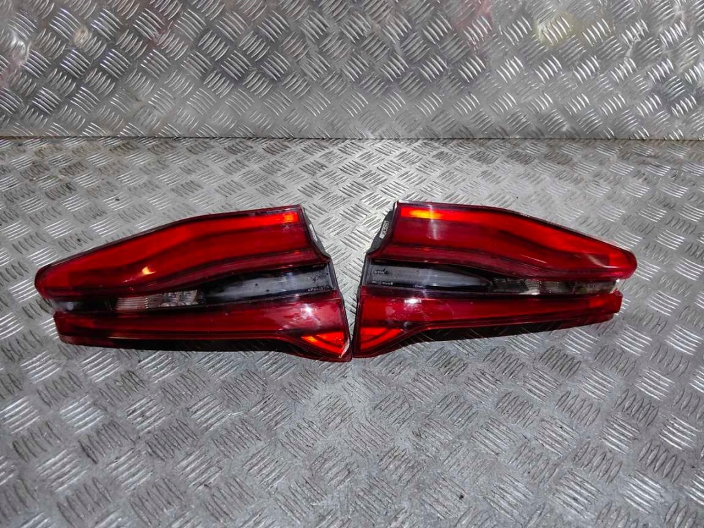 фото №1, Bmw 6 g32 лампа правий задня w кришка idealna 8493054