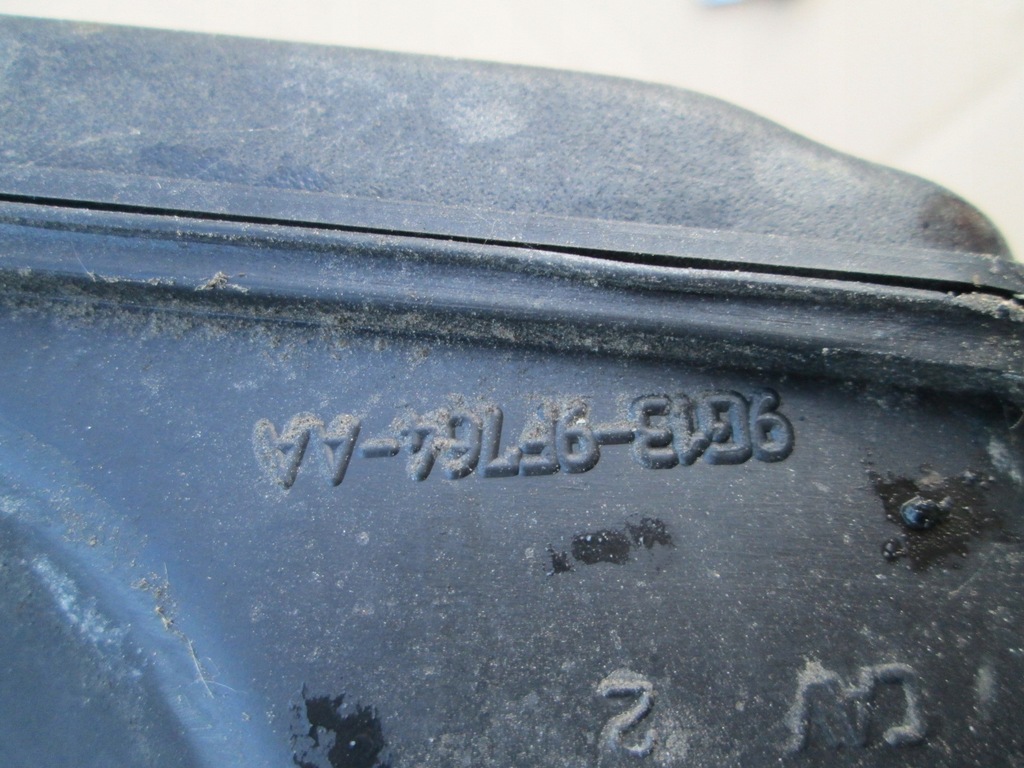 фото №8, Ford flex 08- 3.5 резонатор воздуха труба воздухозаборник