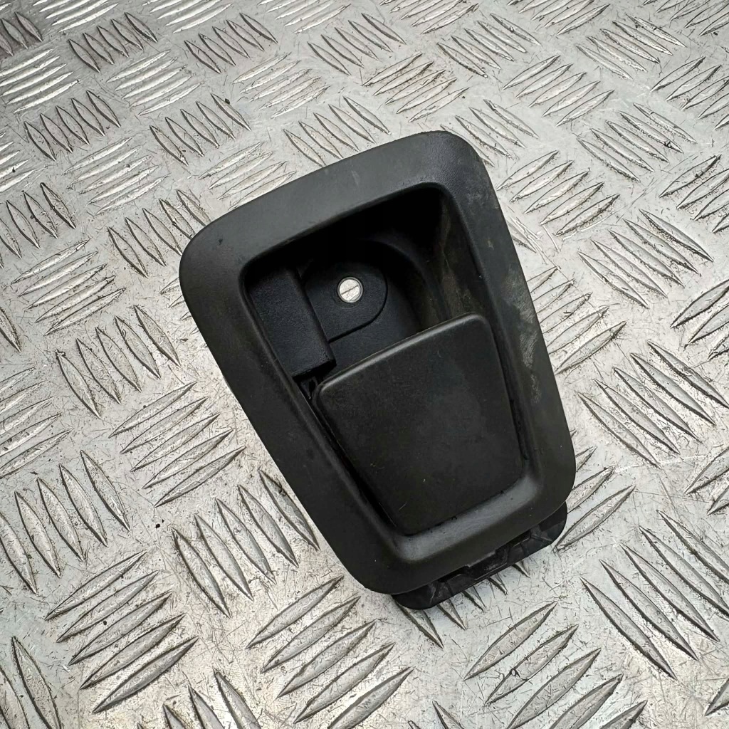 Купити Ручка відкривання капота volvo xc90 1 31651260 2.0l дизель 147kw 2018