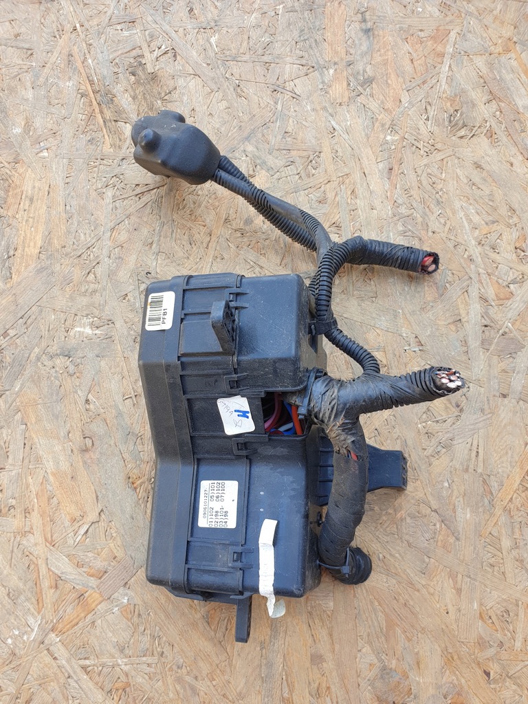 фото №10, Hyundai i10 корпус коробка предохранителей