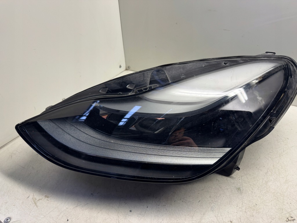 фото №1, Tesla model 3 lift лампа левый перед led 1514952-00-d