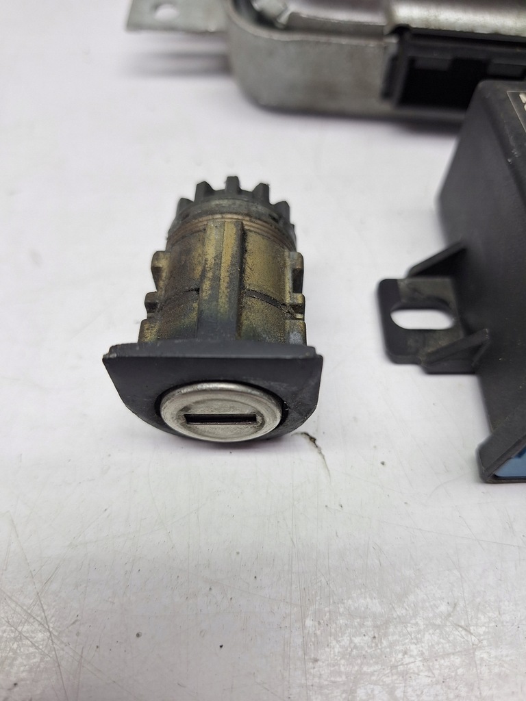 фото №9, A6 c6 quattro 4f5 набір стартовий бортовий комп'ютер лічильник 3.2 v6 fsi auk