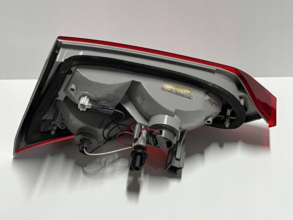 Ford focus mk3 11-14 фара ліва задній led w кришці  універсал Доставка