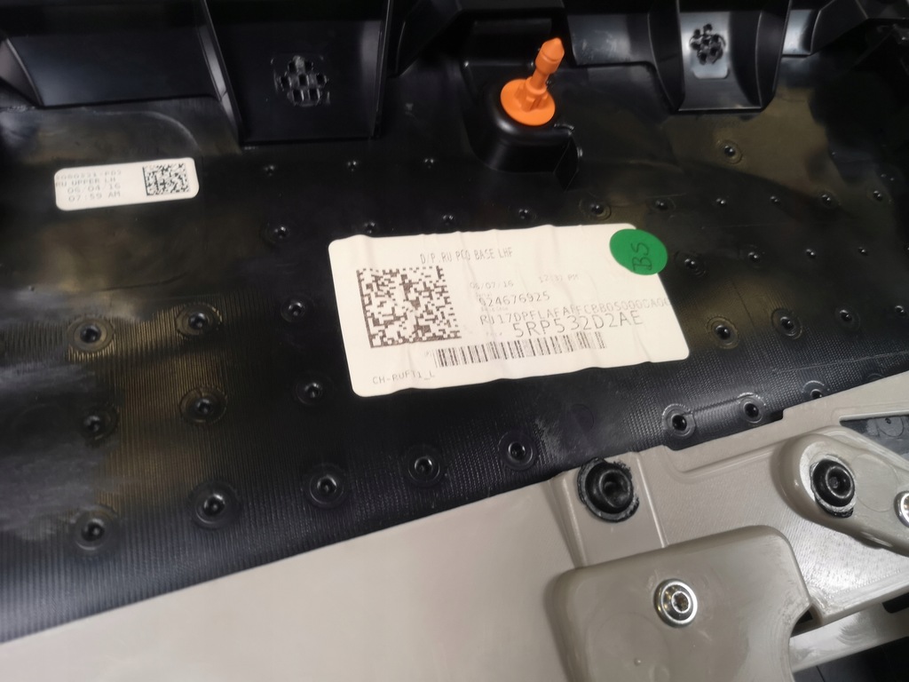 фото №8, Обшивка обивка дверь левый перед pacifica 2016 -