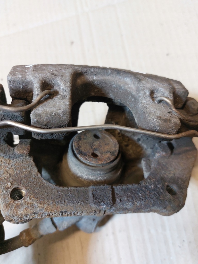 фото №10, Суппорт тормозной левый задняя mazda 5 05- 1.8b 16v