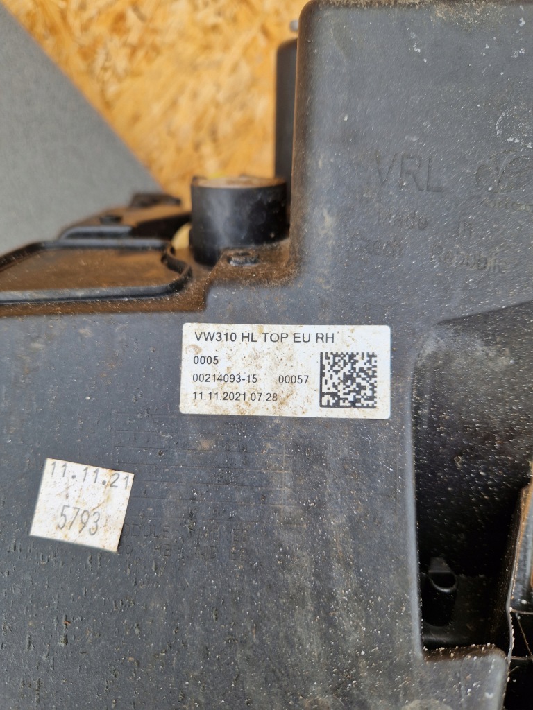 фото №16, Vw id3 id.3 лампа правая перед передняя eu 10v941036c vw310hl top rh