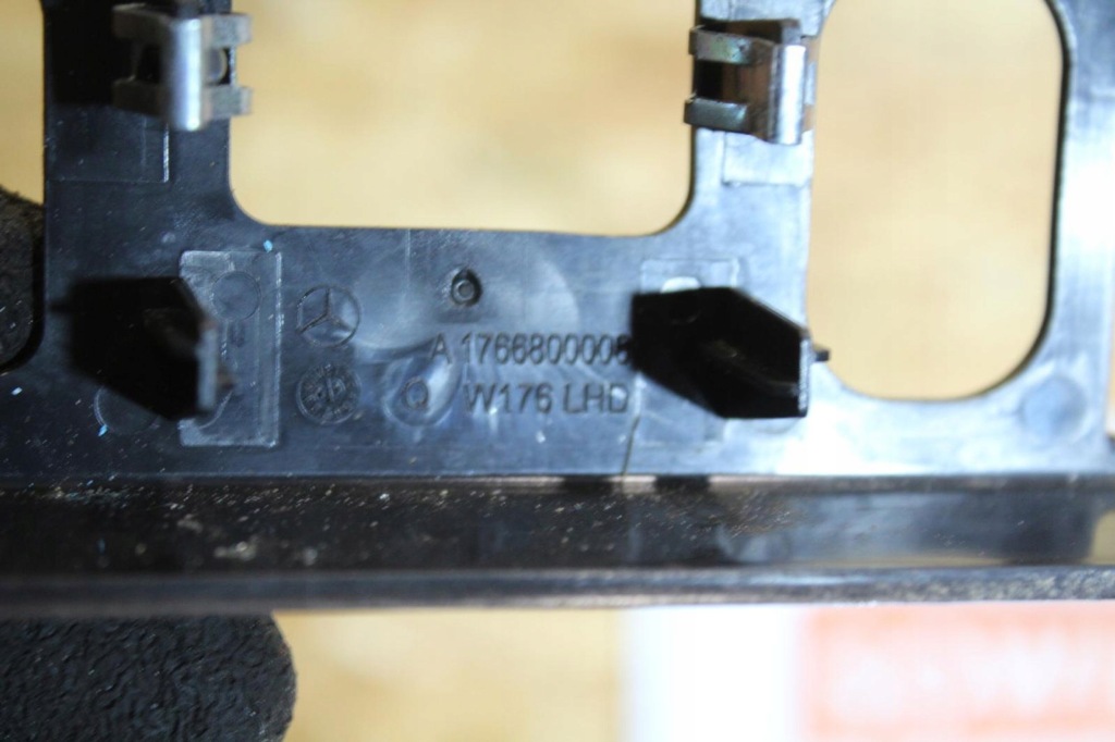 Защита дисплея mercedes-benz a w176 2014 с Разборки