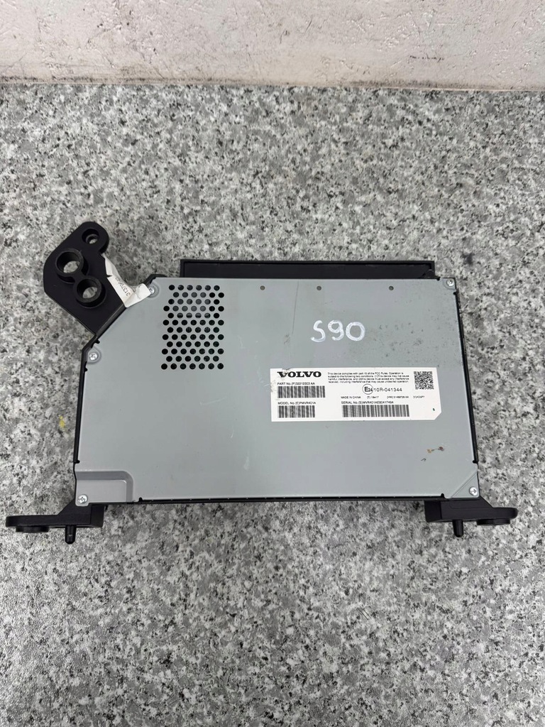 фото №1, Усилитель радио v90 xc90 s90 ii xc60 ii 32212303