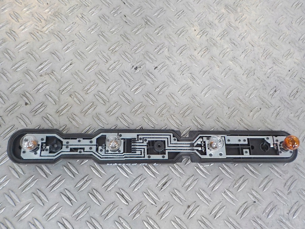 фото №1, Master iii 10-21 вкладиш лампи задня лівий