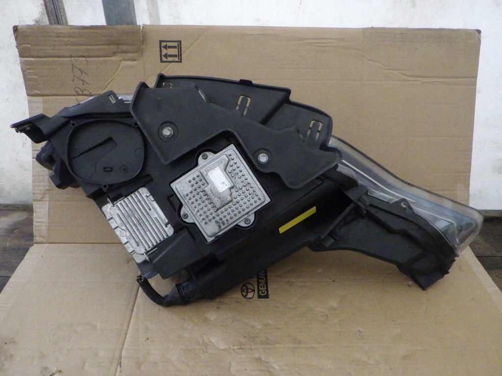 фото №7, Лампа levante ксенон правый передний фара