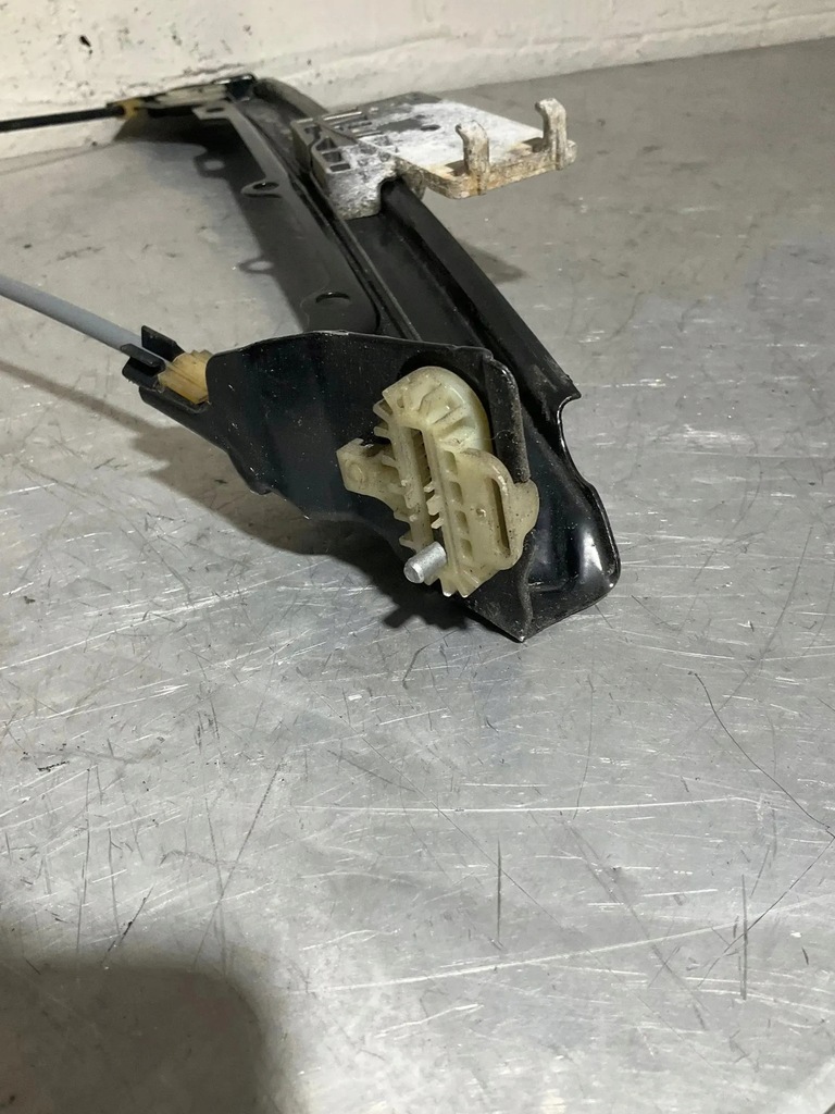 фото №8, Підйомник скло лівих передніх двері bmw 3 coupe e92 130822402 3.0l