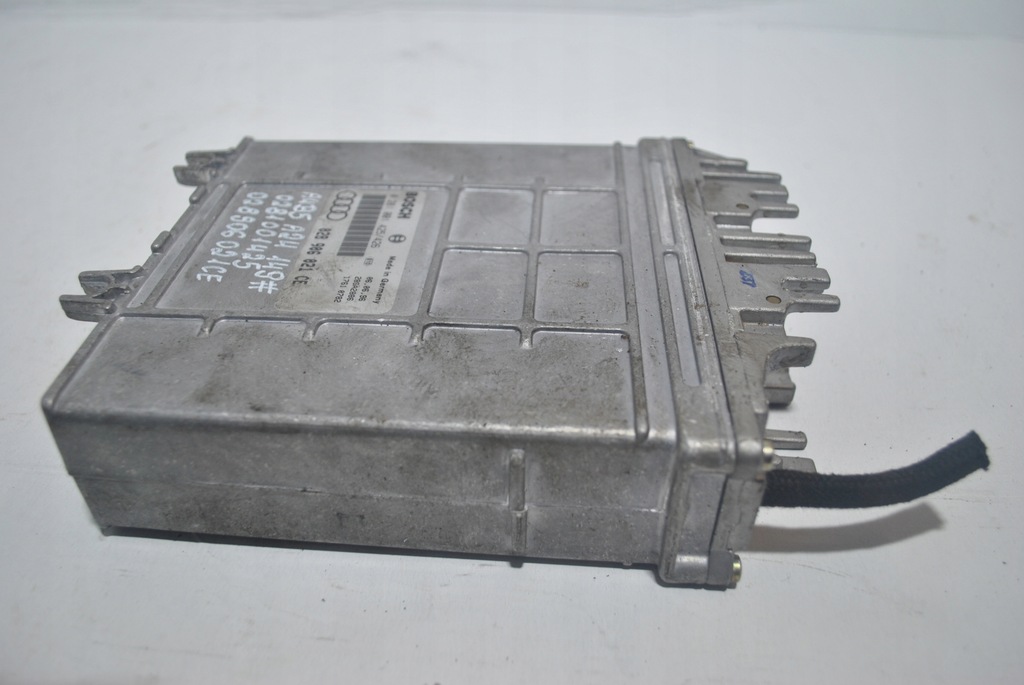 фото №5, Бортовой компьютер блок управления двигателя audi a4 b5 028906021ce 0281001425