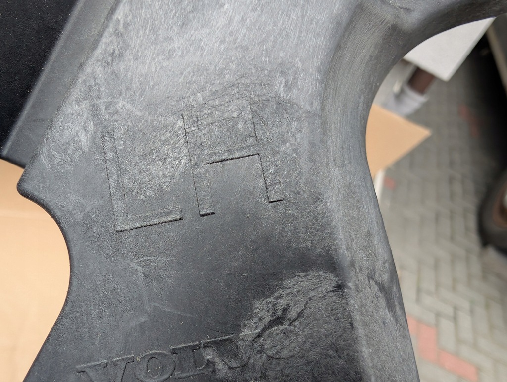 фото №6, Volvo xc40 ex40 c40 recharge напрямна кронштейн бампера правий лівий задня новий