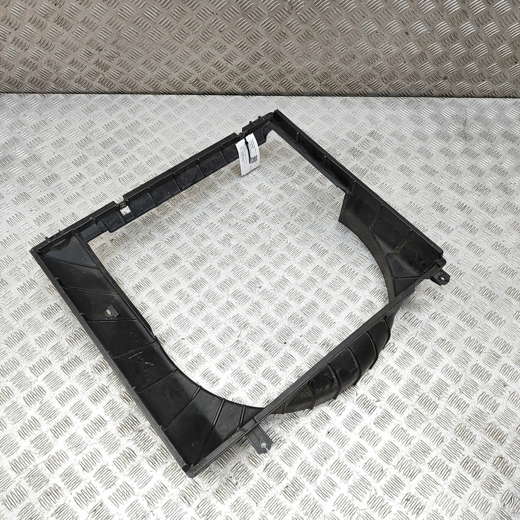 фото №5, Toyota hiace h50, h60, h70 2001 защита вентилятора радиатора