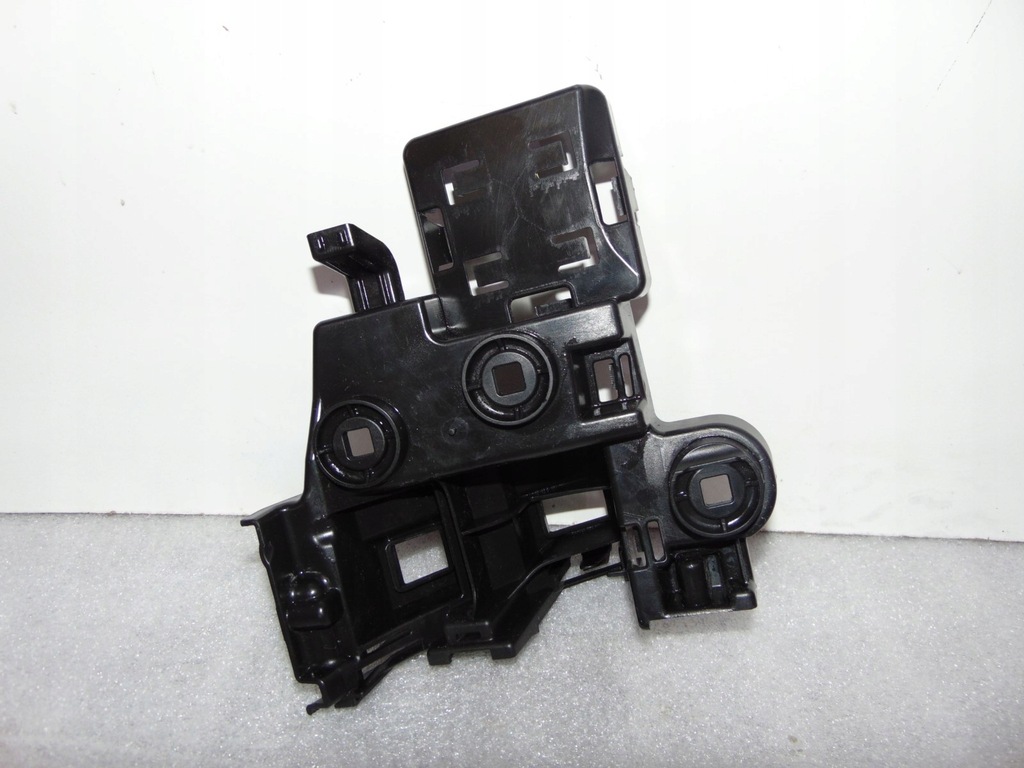 фото №13, Vw touareg iii 760 напрямна бампера задня 760807483a