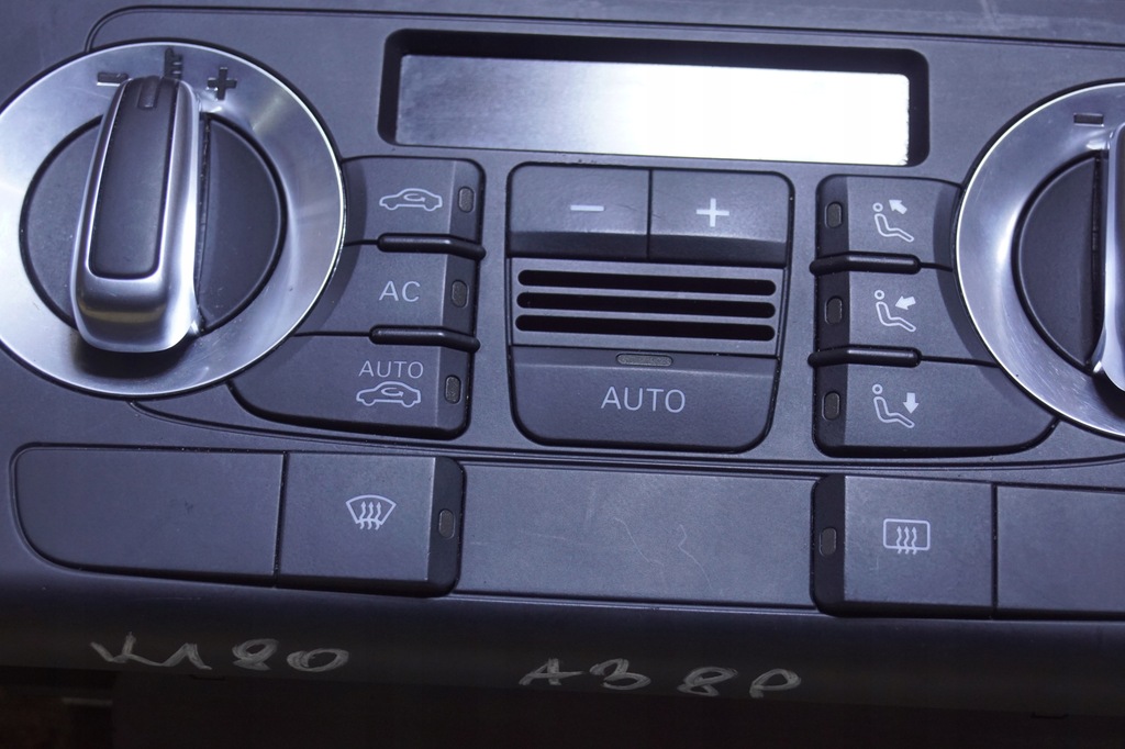 фото №7, Панель кондиционера audi оригинальный номер 8p0820043bk