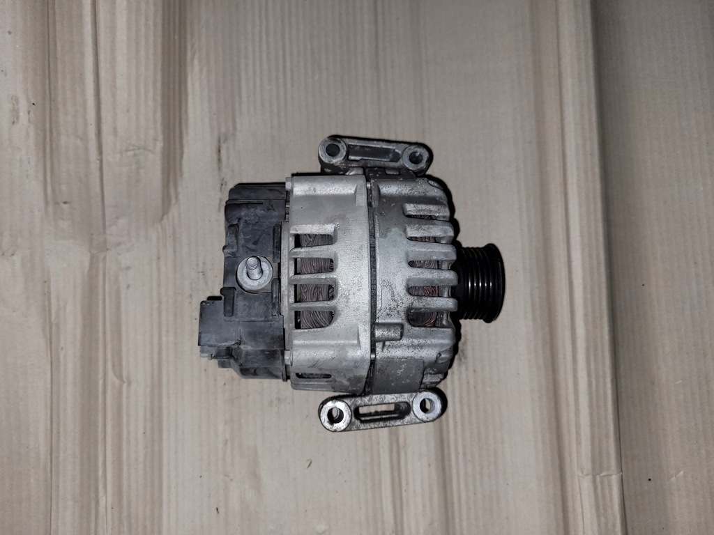 фото №1, Генератор w204 glk 2.2cdi a0009067802 180a