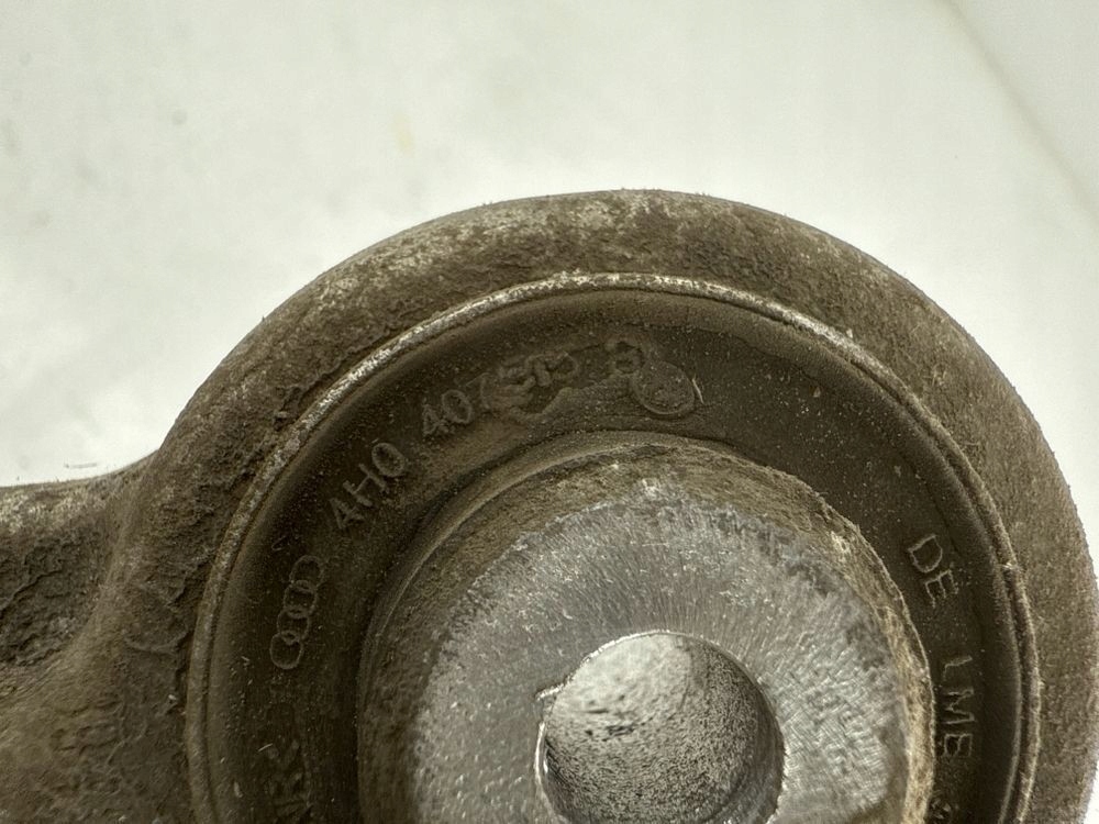 фото №10, Audi a6 c7 2015 з передній поворотний кулак колеса передній