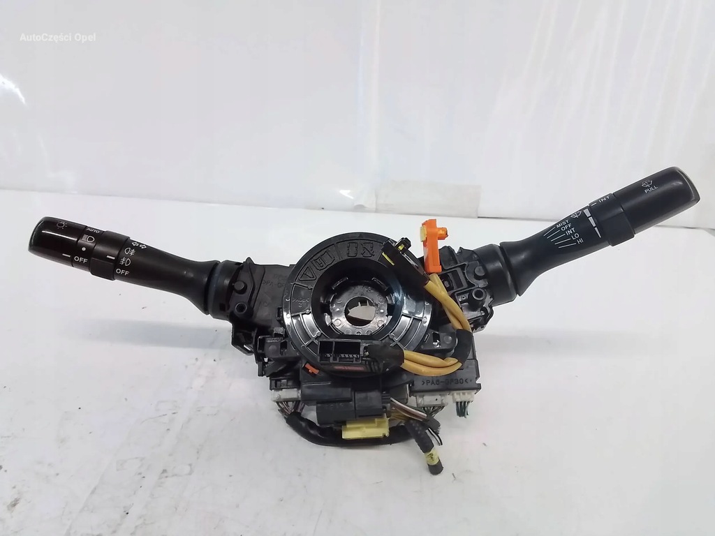 фото №1, Lexus is 220 перемикач комбінований стрічка 17f111