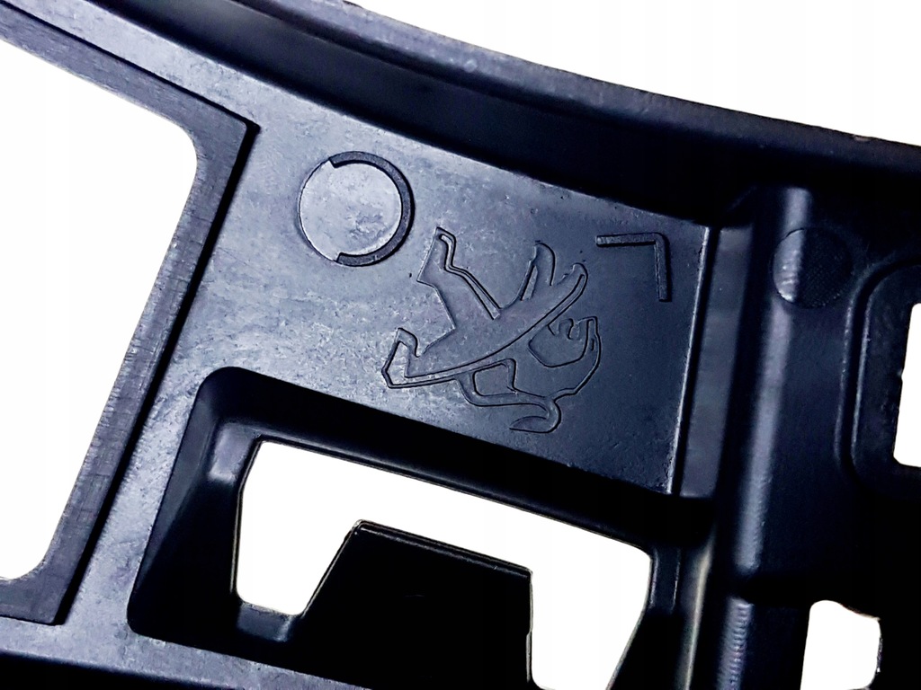 фото №10, Proace city 19- напрямна кронштейн бампер підкрилок перед