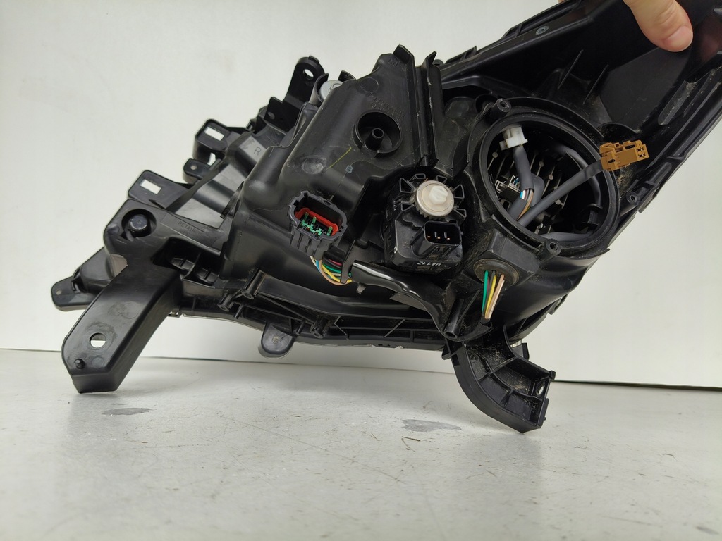 фото №9, Лампа правая фара nissan navara d23 np300 16- full led